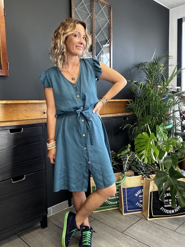 Robe à volants bleue canard