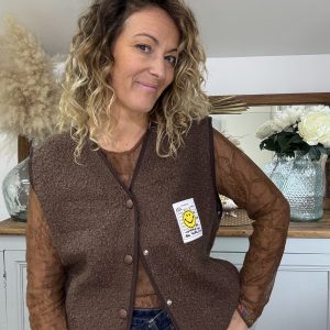 Gilet bouclettes smiley marron